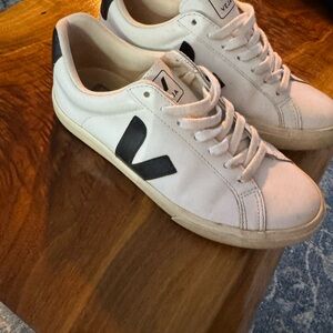 Veja Cream and Black Casual Sneakers